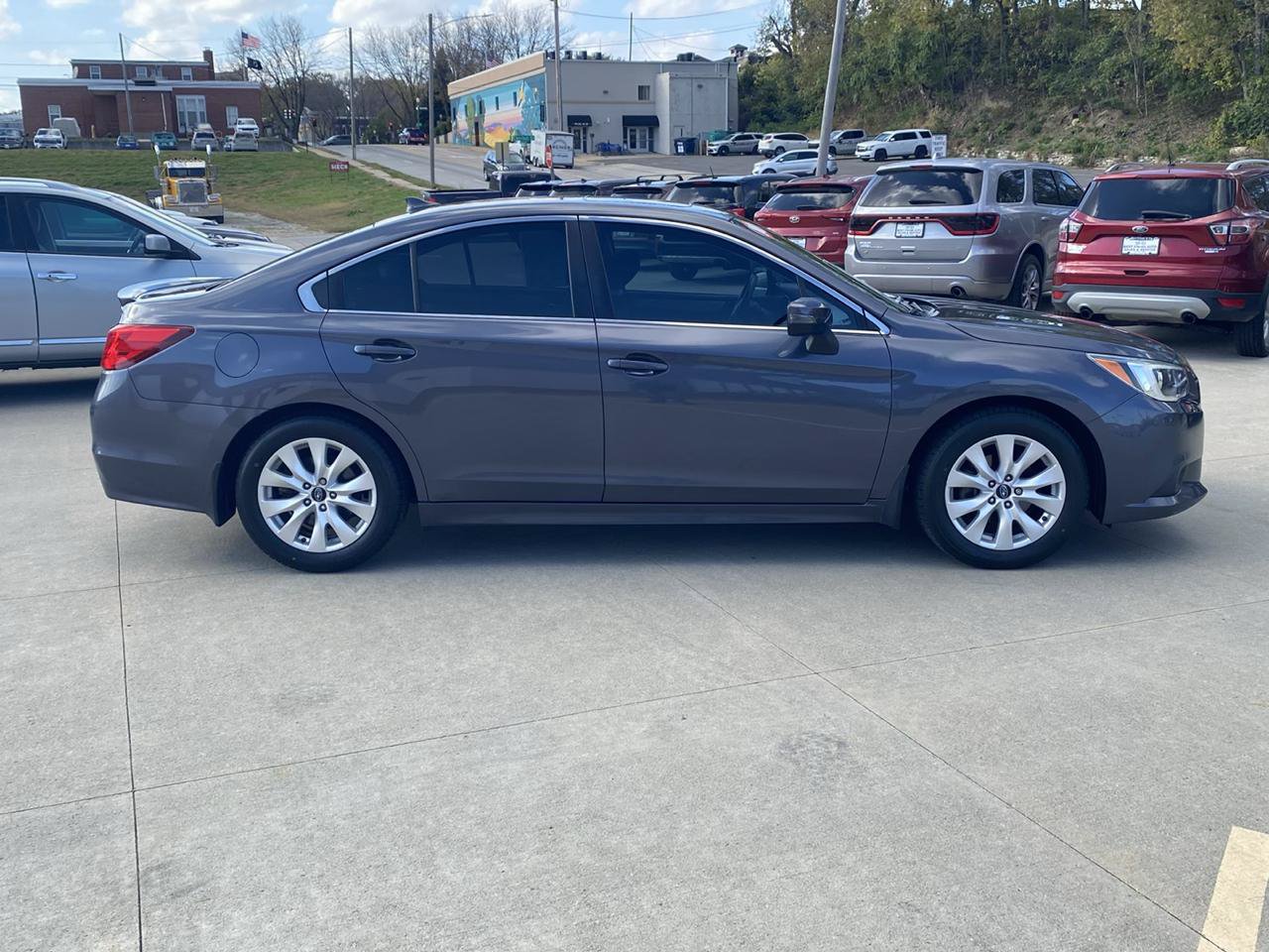 Used 2016 Subaru Legacy 2.5i Premium AWD/4WD image 5