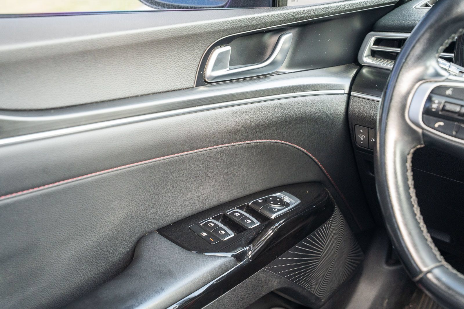 Used 2024 Kia K5 GT FWD image 34