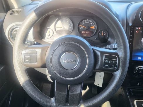 Used 2015 Jeep Patriot Sport image 27