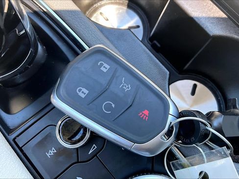 Used 2024 Cadillac XT5 Premium Luxury w/ Technology Package FWD image 15