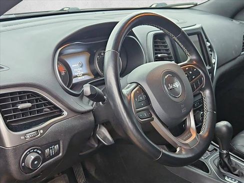 Used 2021 Jeep Cherokee Latitude Lux 80th Anniv w/ Quick Order Package 26U 80TH image 8