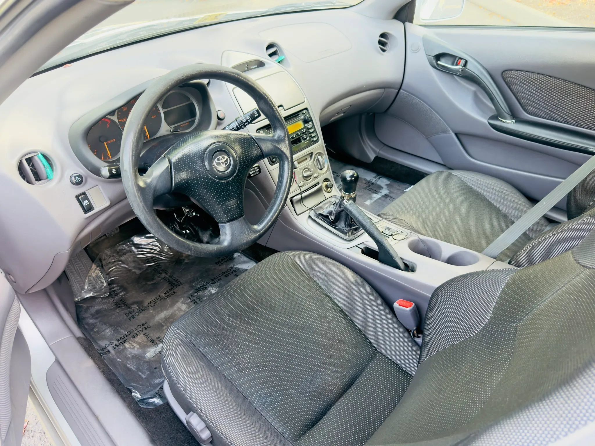 Used 2000 Toyota Celica GT FWD image 9