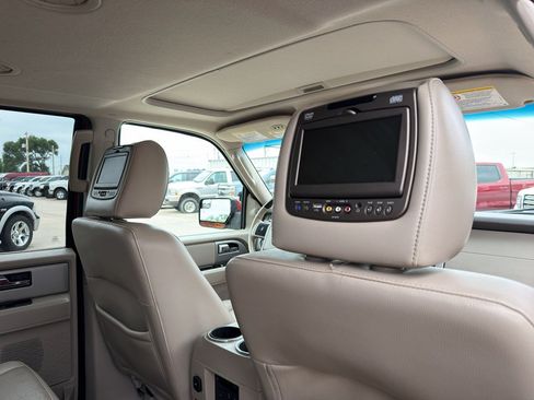 Used 2014 Ford Expedition Limited w/ Equipment Group 301A AWD/4WD image 13