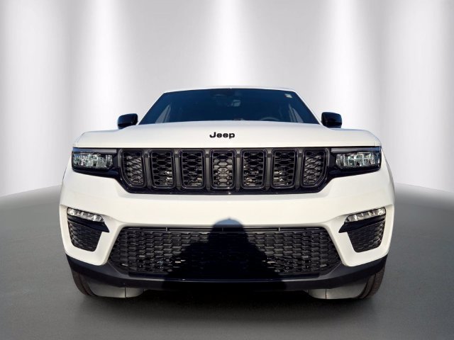 Certified 2025 Jeep Grand Cherokee Limited w/ Black Appearance Package AWD/4WD image 2