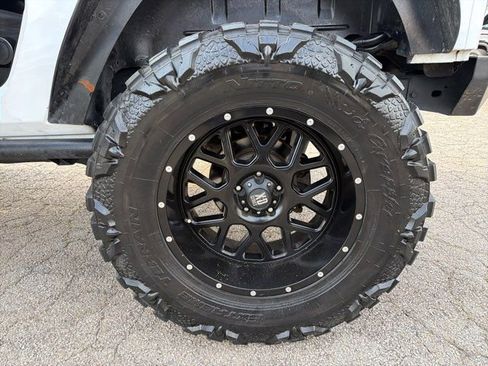 Used 2014 Jeep Wrangler Freedom Edition w/ Connectivity Group image 26