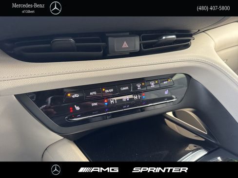 Used 2021 Buick Envision Essence w/ Technology Package I image 32