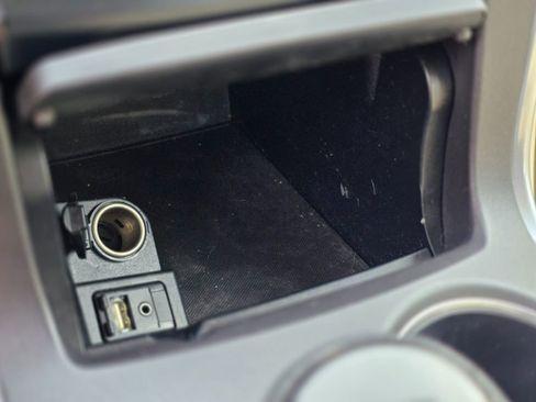 Used 2015 Toyota Camry LE image 31