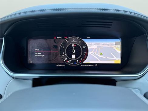 Used 2021 Land Rover Range Rover Sport SVR AWD/4WD image 15