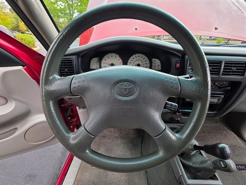 Used 2004 Toyota Tacoma 4x4 Xtracab V6 w/ Convenience Pkg image 44