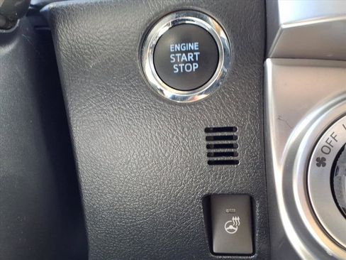 Used 2024 Toyota 4Runner SR5 Premium image 17