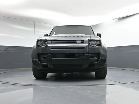 Used 2023 Land Rover Defender 110 X-Dynamic SE image 28