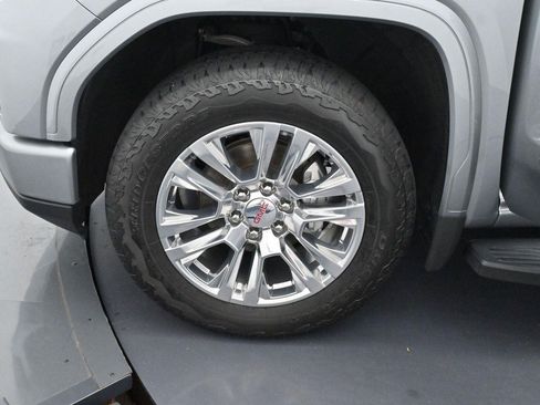 Used 2024 GMC Sierra 1500 Denali w/ Technology Package AWD/4WD image 40