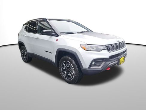 New 2026 Jeep Compass Trailhawk image 8