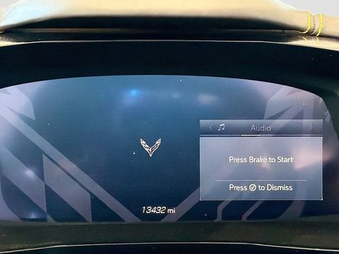 Used 2022 Chevrolet Corvette Stingray Premium Conv w/ Z51 Performance Package image 11