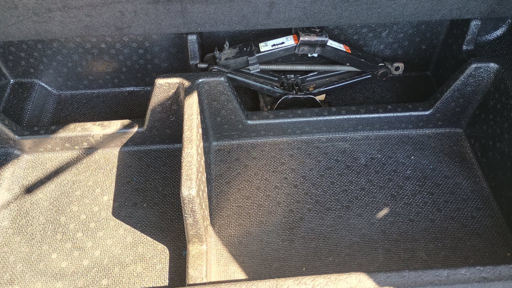 Used 2018 Hyundai Santa Fe Sport FWD image 30
