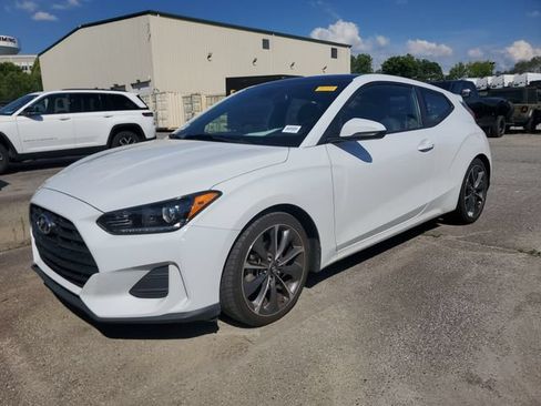 Used 2019 Hyundai Veloster 2.0 Premium FWD image 2