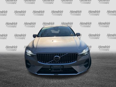 Certified 2023 Volvo XC60 B5 Plus image 5