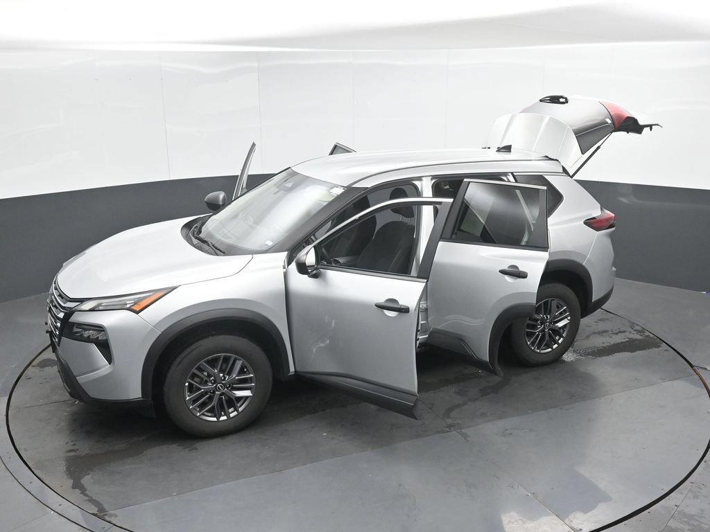 Used 2024 Nissan Rogue S AWD/4WD image 51