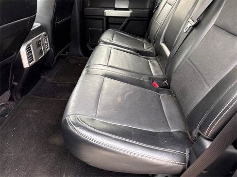 Used 2015 Ford F150 Lariat image 15