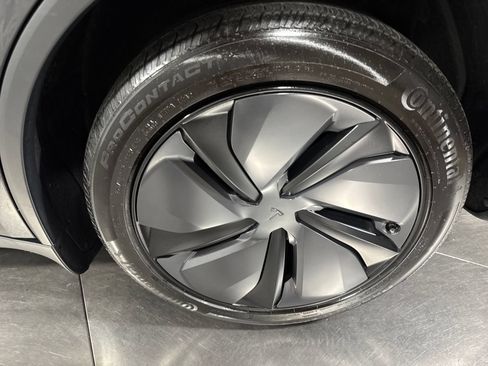 Used 2026 Tesla Model Y Long Range AWD/4WD image 22