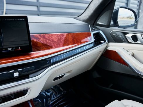 Used 2024 BMW ALPINA XB7 image 94