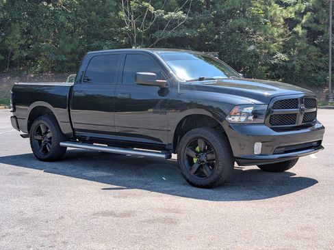 Used 2017 RAM 1500 Express w/ Black Ram 1500 Express Group AWD/4WD image 11
