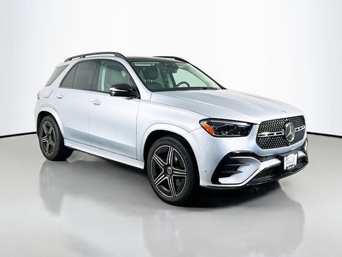Used 2024 Mercedes-Benz GLE 350 4MATIC image 3