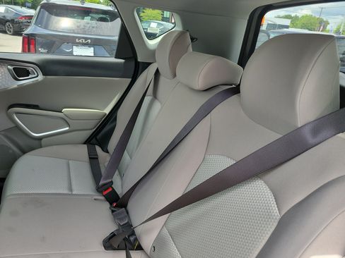 Certified 2025 Kia Soul LX w/ LX Technology Package FWD image 11