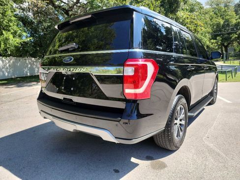 Used 2018 Ford Expedition XLT w/ Equipment Group 202A image 8