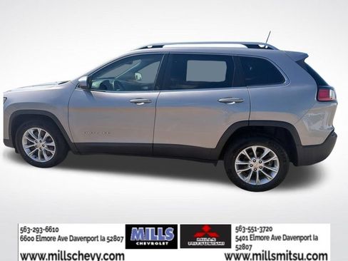Used 2019 Jeep Cherokee Latitude w/ Popular Appearance Group FWD image 8