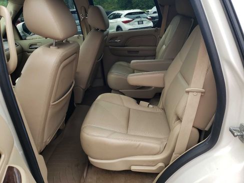 Used 2014 Cadillac Escalade Premium AWD/4WD image 24