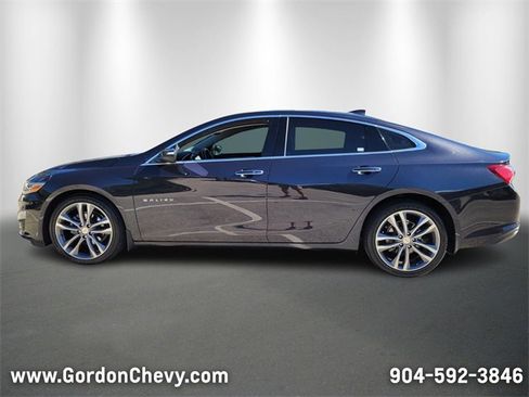 Used 2022 Chevrolet Malibu Premier image 2