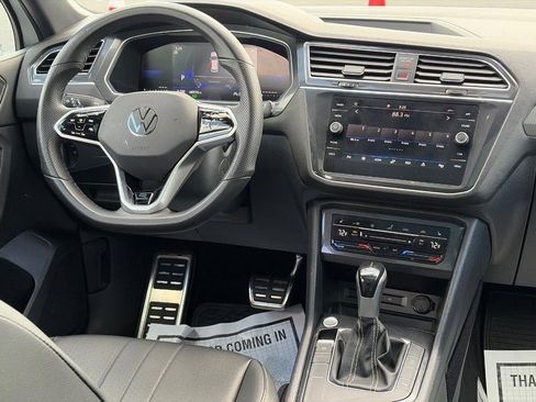Used 2023 Volkswagen Tiguan SE R-Line FWD image 13