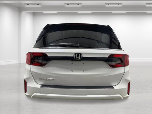 New 2026 Honda Odyssey EX-L image 4