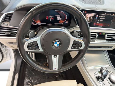 Used 2022 BMW X5 sDrive40i w/ M Sport Package RWD image 16