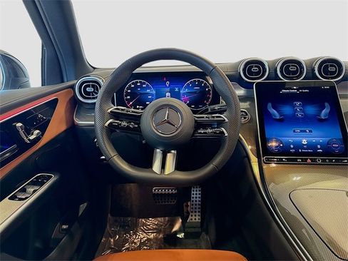 Certified 2025 Mercedes-Benz GLC 300 GLC 300 image 23