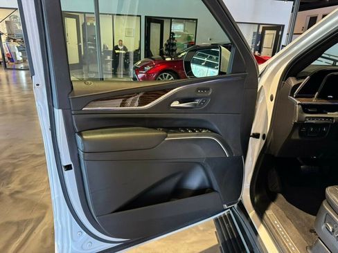 Used 2021 Cadillac Escalade Sport Platinum w/ Heavy-Duty Trailer Package image 9