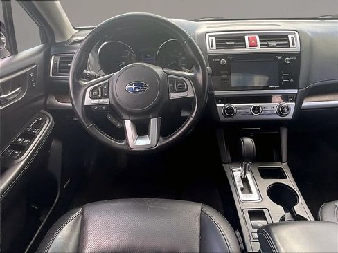 Used 2016 Subaru Outback 2.5i Limited AWD/4WD image 8