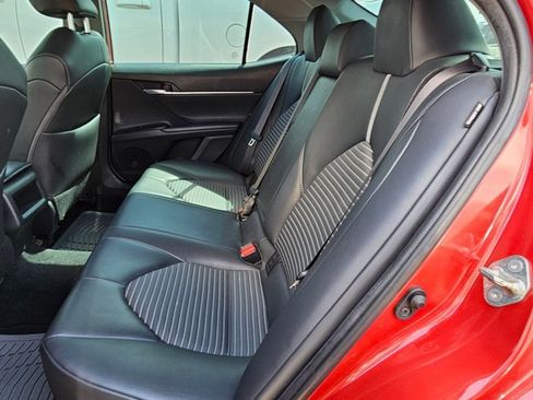 Used 2019 Toyota Camry SE w/ Convenience Package image 15