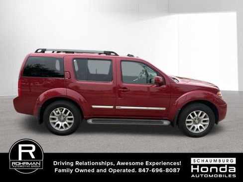 Used 2010 Nissan Pathfinder LE w/ Navigation Pkg AWD/4WD image 4