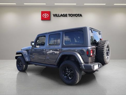 Used 2022 Jeep Wrangler Unlimited Sport AWD/4WD image 3