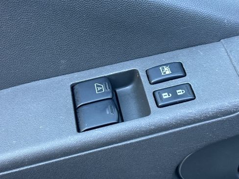 Used 2020 Nissan Frontier SV AWD/4WD image 13
