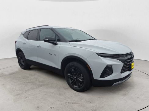 Used 2021 Chevrolet Blazer LT AWD/4WD image 3