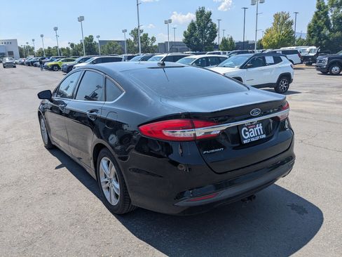 Used 2018 Ford Fusion SE FWD image 8