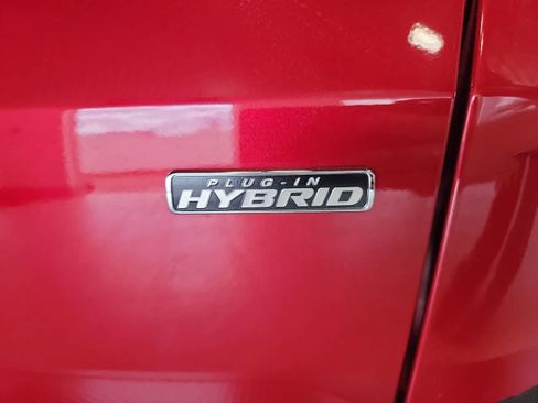 Used 2025 Ford Escape SE FWD image 8