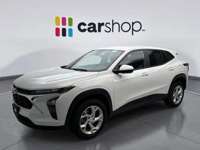 Used 2024 Chevrolet Trax LS w/ LS Convenience Package