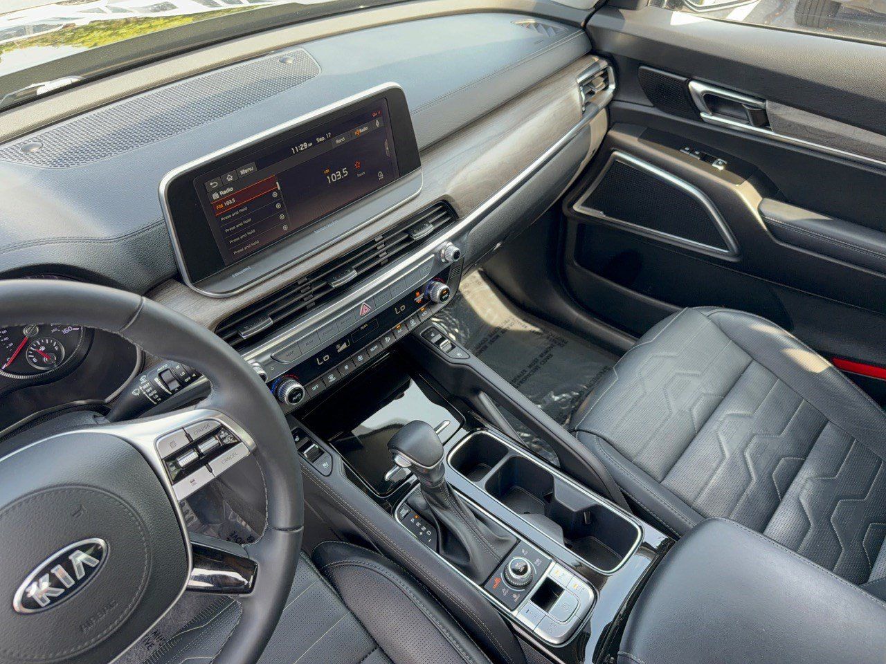 Used 2020 Kia Telluride SX w/ SX Prestige Package AWD/4WD image 22