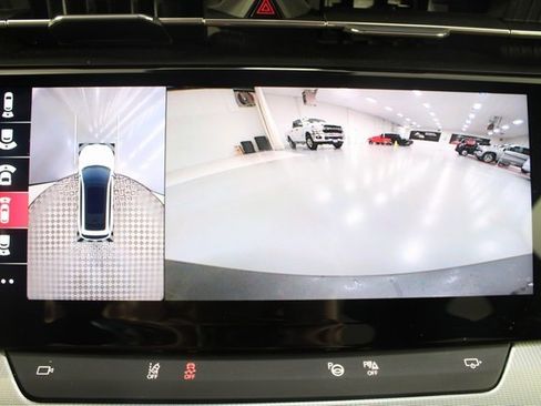 Used 2024 Jeep Wagoneer Launch Edition image 4