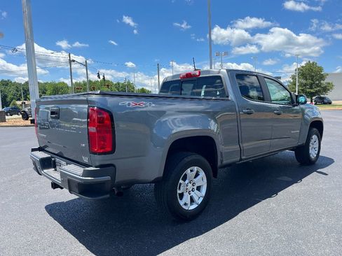 Used 2022 Chevrolet Colorado LT w/ Safety Package image 10