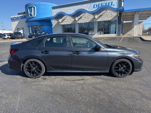 Used 2025 Honda Civic Sport image 8